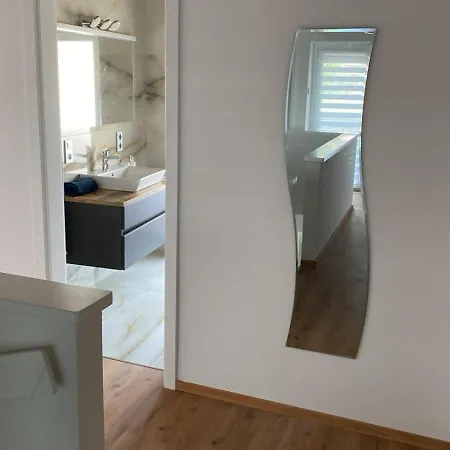 Apartament Premium 4 Szobas Erkellyel, Parkoloval