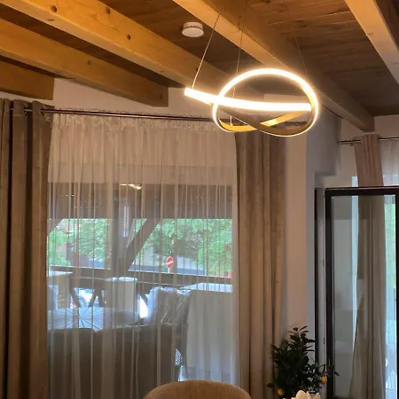 Premium 4 Szobas Erkellyel, Parkoloval Apartament Bekescsaba