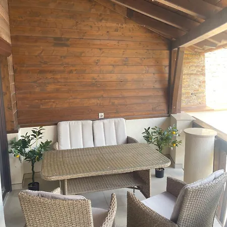 Apartament Premium 3 Szobas Apartman Kertkapcsolattal Es Parkoloval *