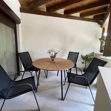 Premium 3 Szobas Apartman Kertkapcsolattal Es Parkoloval Apartament *